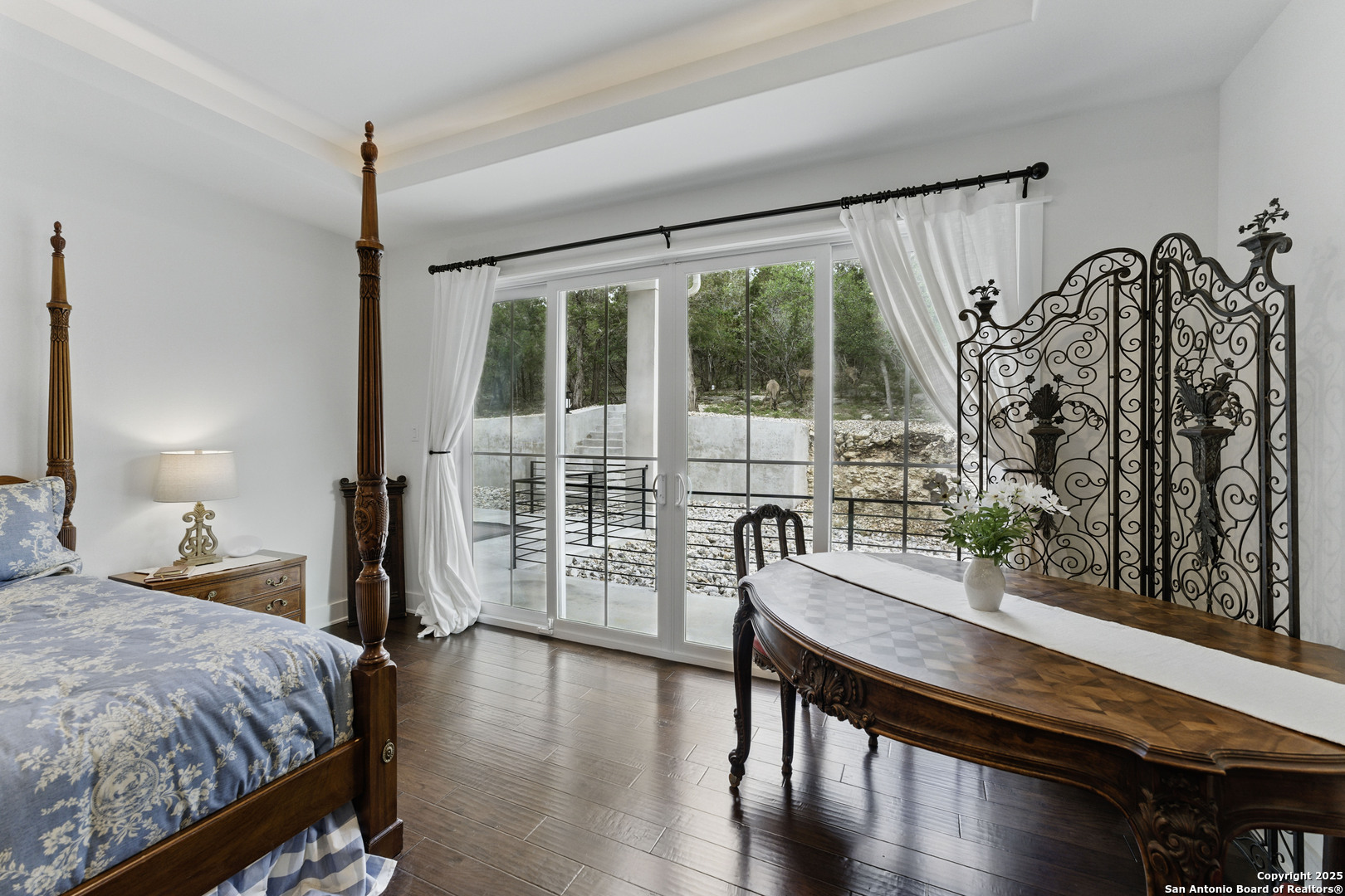 321 Bentwood Drive Spring Branch, TX 78070 - Photo 21 of 50 a living room with furniture and a large window