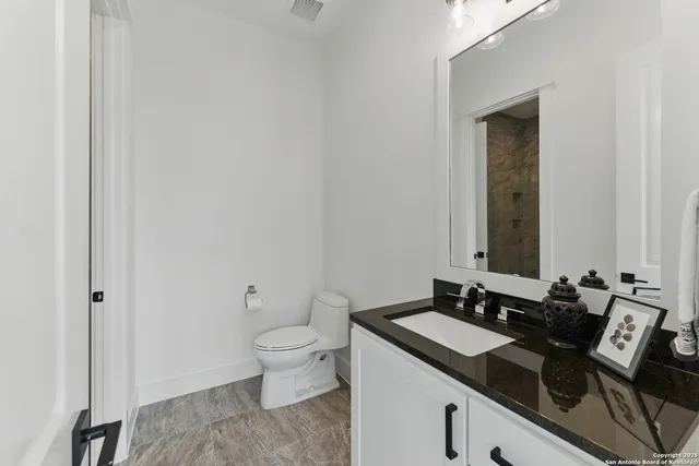 $1,249,000 | 321 Bentwood Drive, Spring Branch, TX 78070