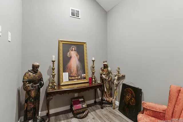 $1,249,000 | 321 Bentwood Drive, Spring Branch, TX 78070