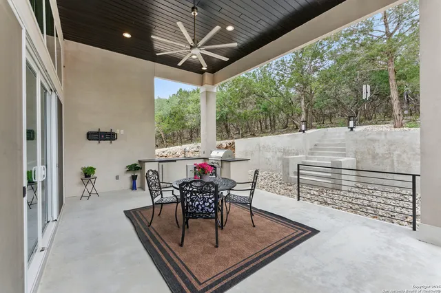 $1,249,000 | 321 Bentwood Drive, Spring Branch, TX 78070