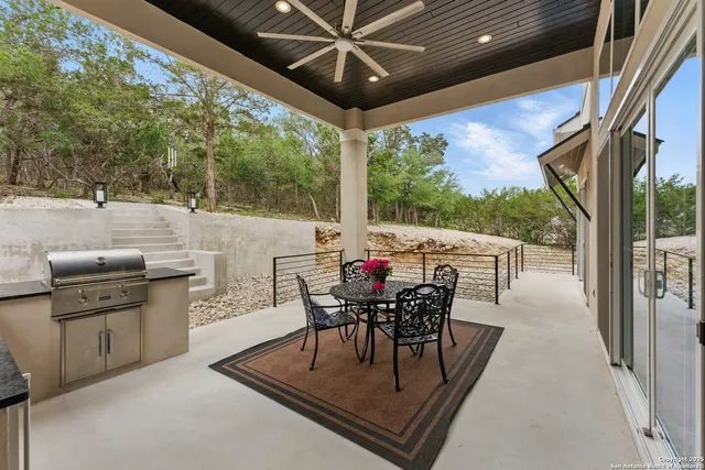 $1,249,000 | 321 Bentwood Drive, Spring Branch, TX 78070