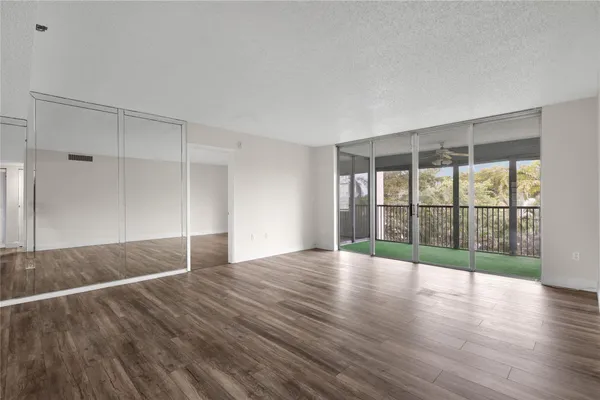 $2,400 | 3940 Inverrary Boulevard, Lauderhill, FL 33319