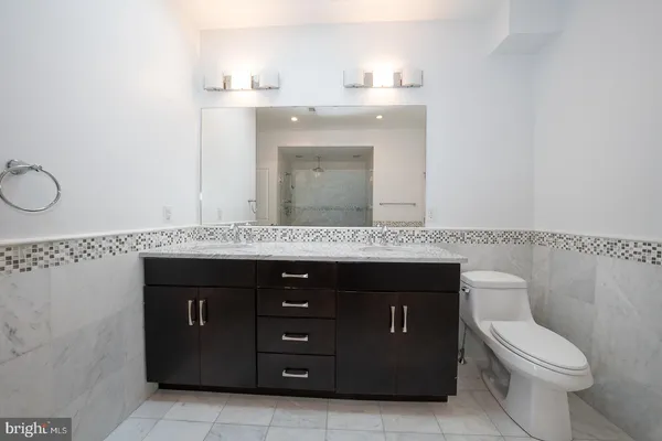 $825,000 | 110 Naudain Street, Unit 4, Philadelphia, PA 19147