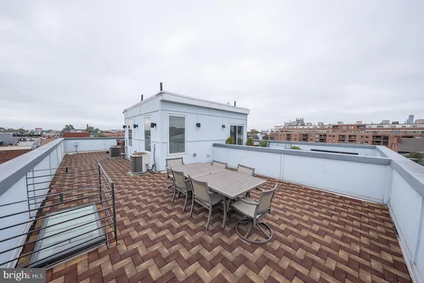 $825,000 | 110 Naudain Street, Unit 4, Philadelphia, PA 19147
