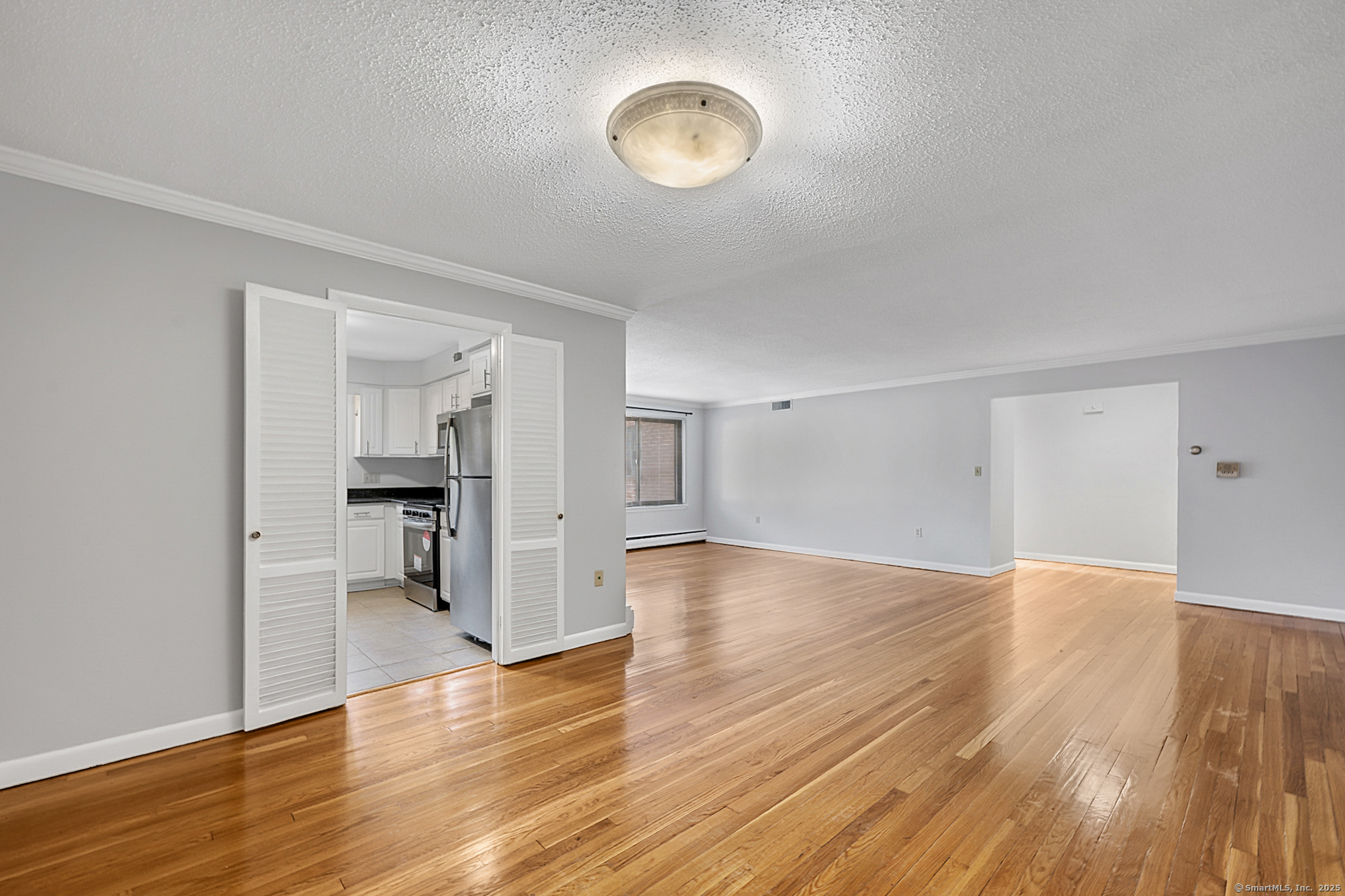 9 Concord Street, Unit B1 West Hartford, CT 06119 - Photo 5 of 13