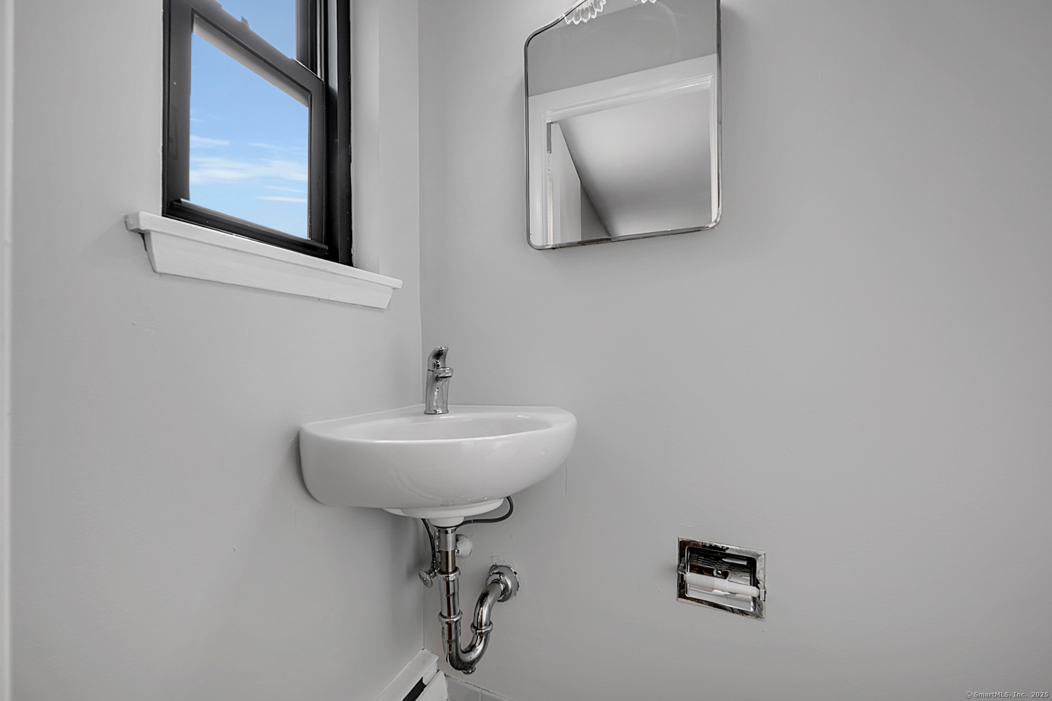 9 Concord Street, Unit B1 West Hartford, CT 06119 - Photo 8 of 13