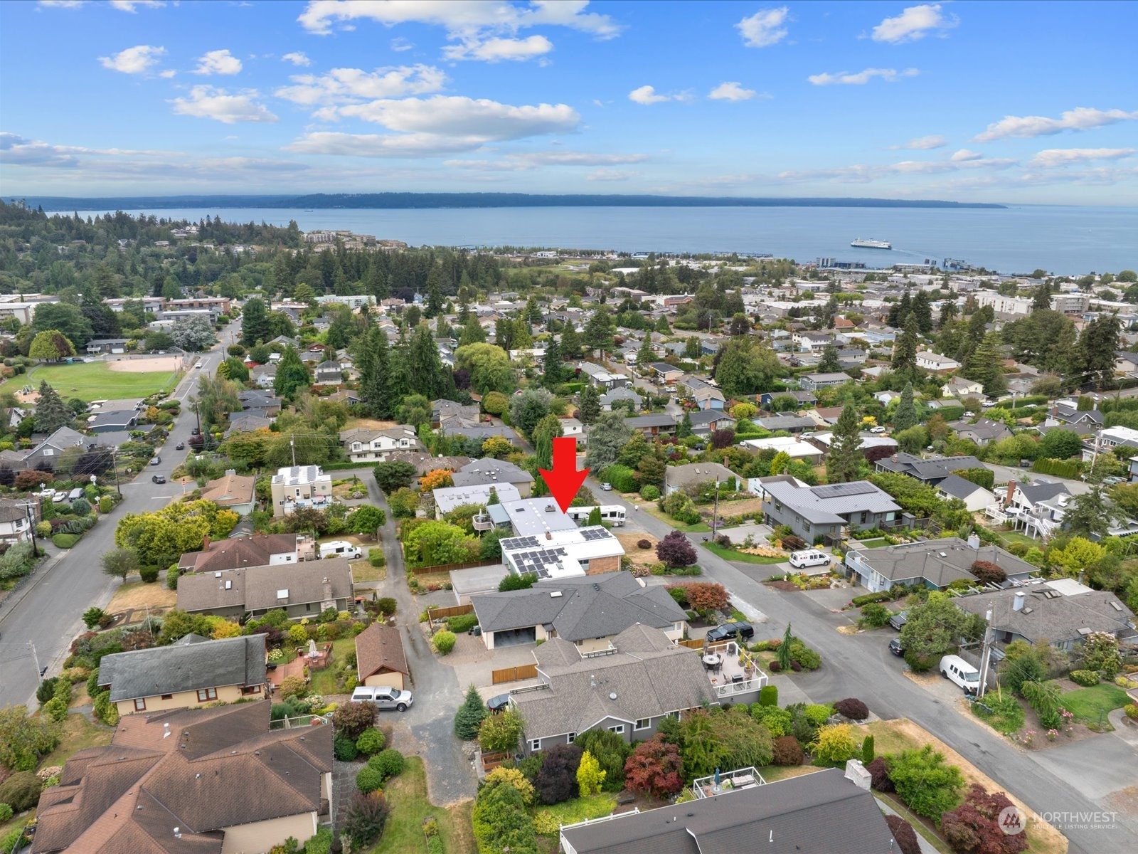 730 Laurel Street Edmonds, WA 98020 - Photo 35 of 36 an aerial view of multiple house