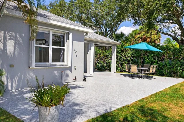 $525,000 | 6617 Cheswick Street, Sarasota, FL 34243