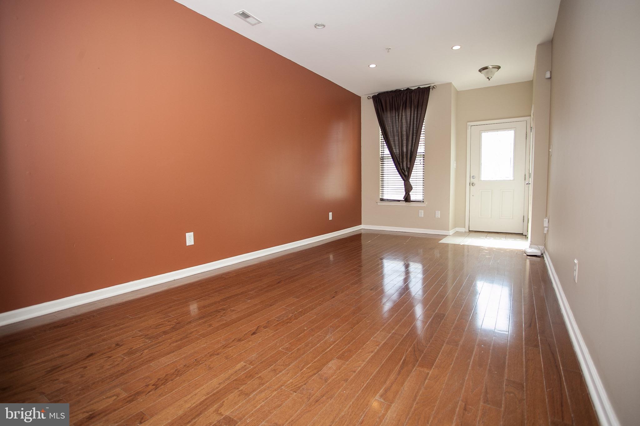 21 Old Cedarbrook Road Wyncote, PA 19095 - Photo 3 of 36 Gallery Image 3