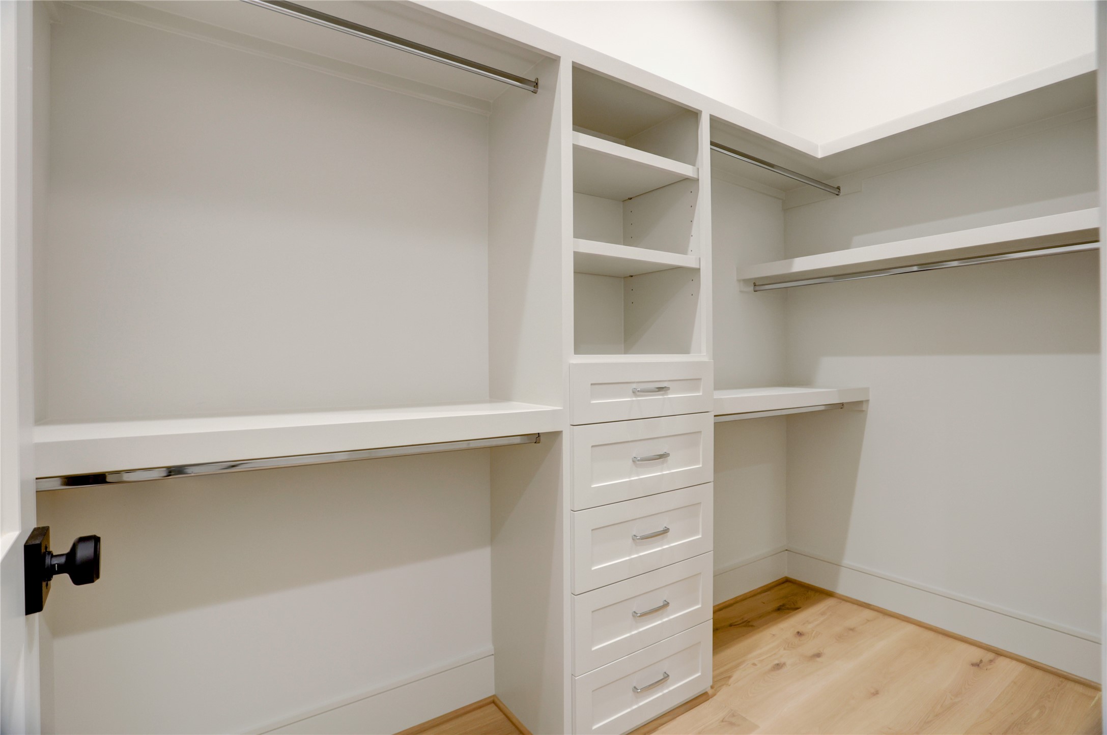 8935 Pado Street Houston, TX 77055 - Photo 40 of 50 a view of an empty walk in closet