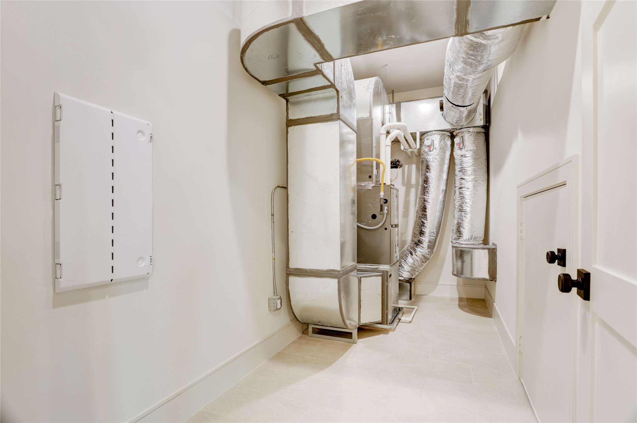 8935 Pado Street Houston, TX 77055 - Photo 48 of 50 a view of a walk in closet