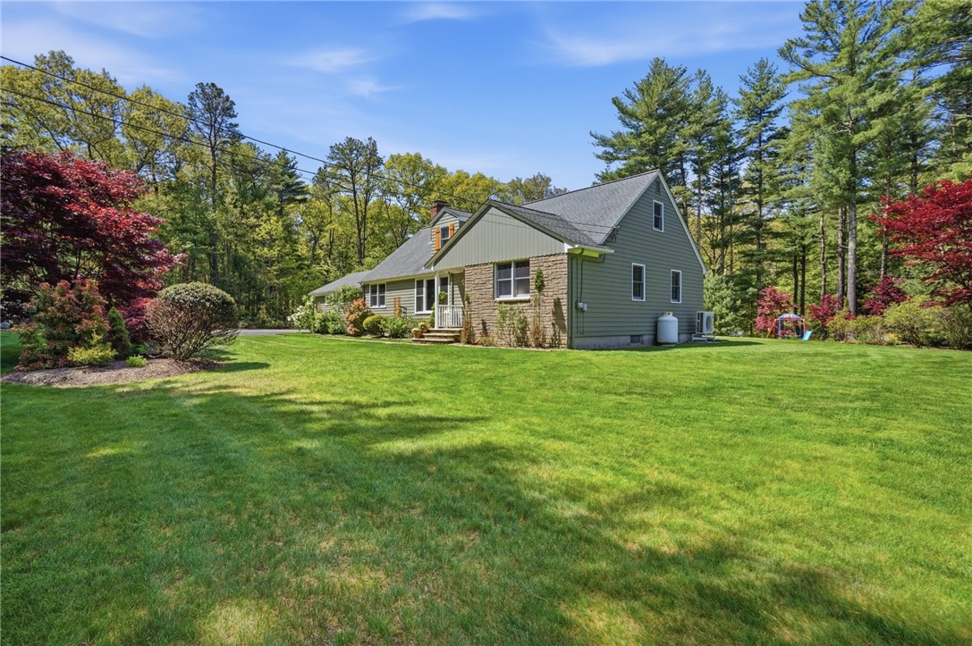 712 E Road Scituate, RI 02857 - Photo 7 of 50