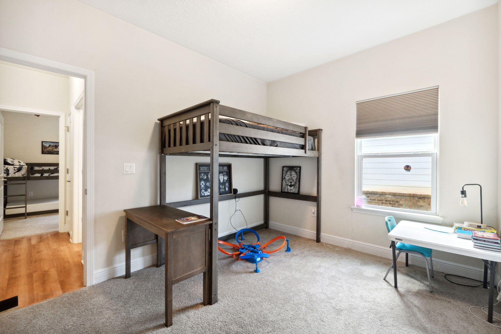 585 Riverwalk Circle Freeport, FL 32439 - Photo 17 of 36 a living room with furniture and a table