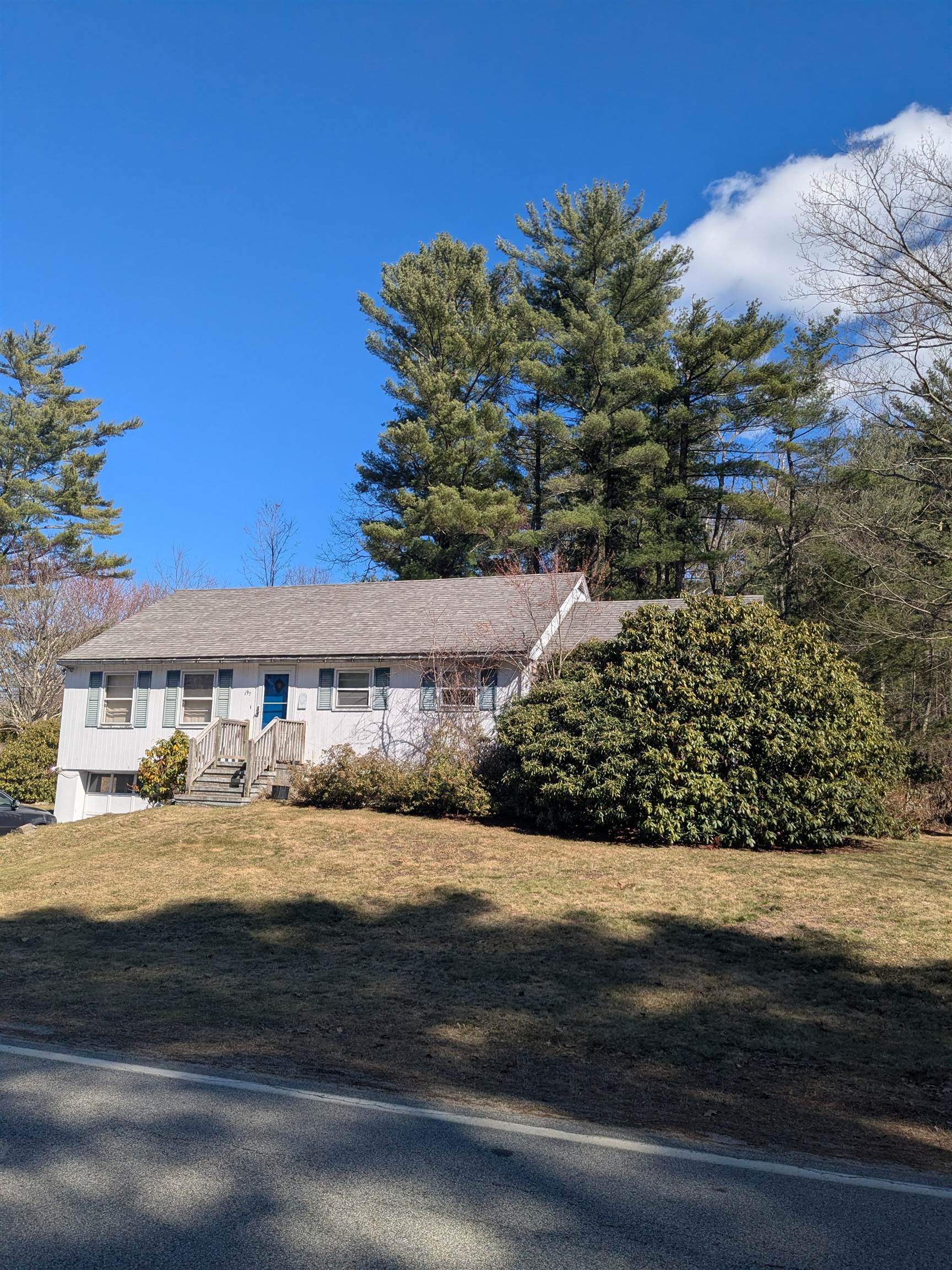 197 Mill Road North Hampton, NH 03862 - Photo 2 of 25