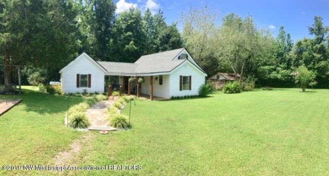 133 Oak Road Byhalia, MS 38611 - Photo 1 of 29 IMG_1025