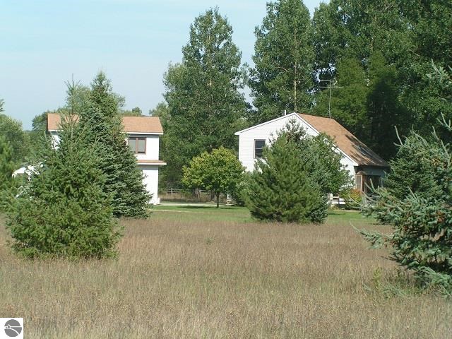 2402 West Trumbull Road Maple City, MI 49664 - Photo 3 of 29 1788938-2.JPG
