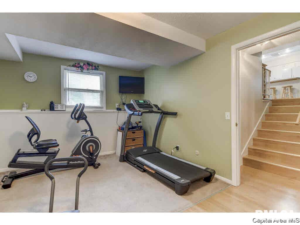 2508 Delaware Drive Springfield, IL 62702 - Photo 23 of 34