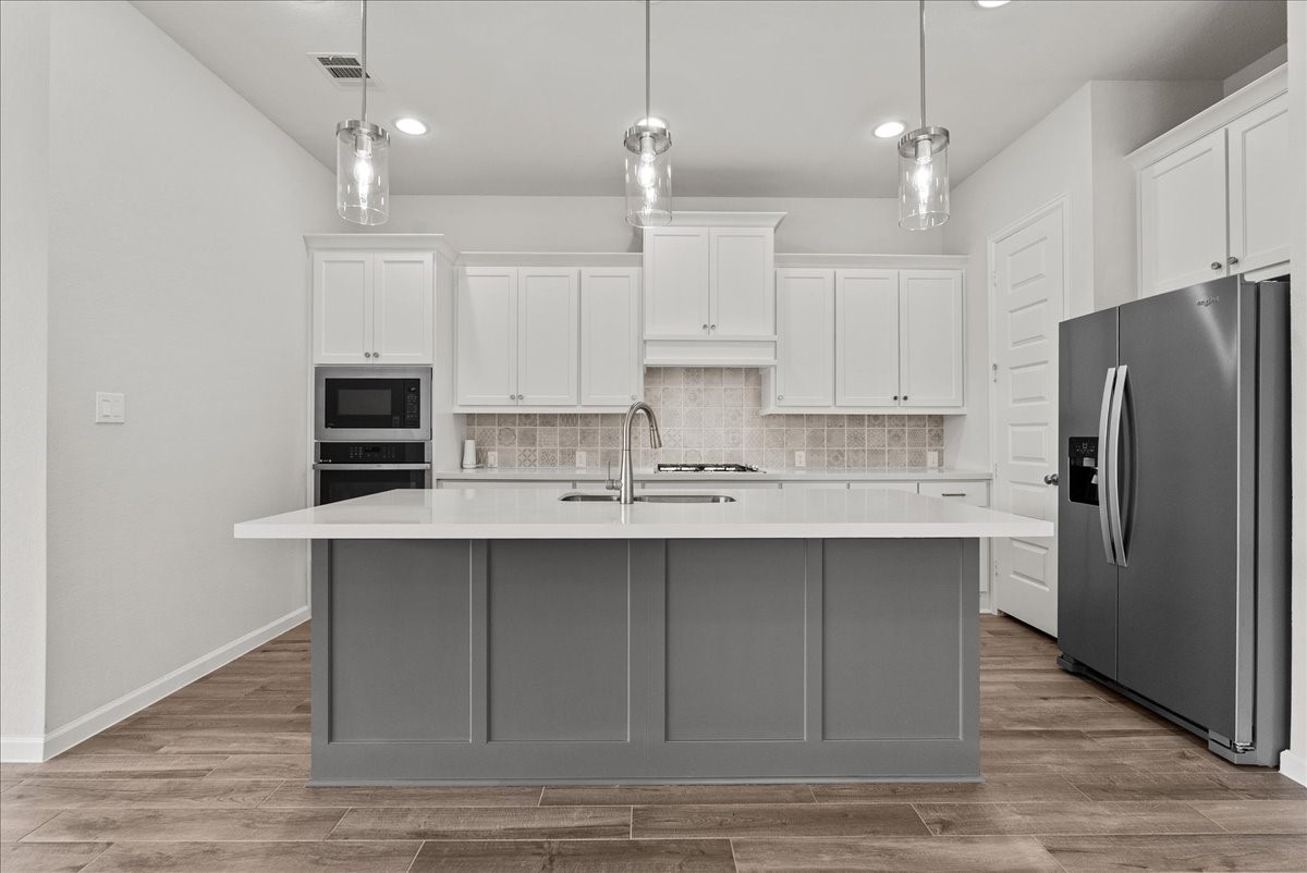 4618 Cooper Lane Rosharon, TX 77583 - Photo 2 of 40