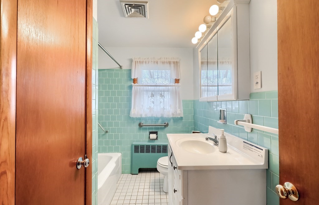 184 Westerly Road Plymouth, MA 02360 - Photo 16 of 30 Gallery Image 16