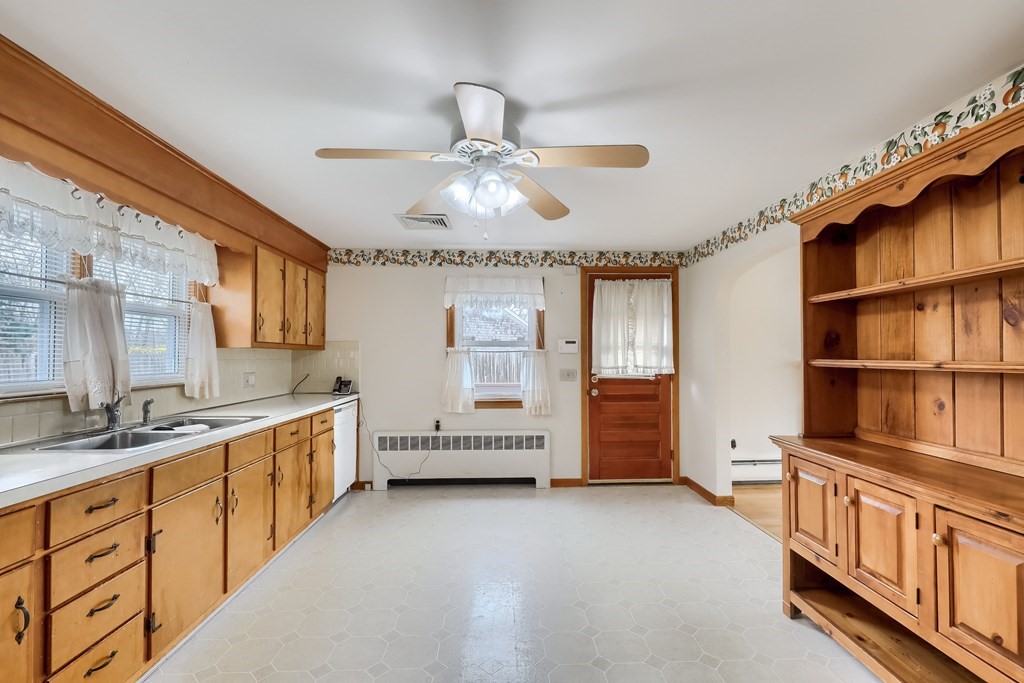 184 Westerly Road Plymouth, MA 02360 - Photo 9 of 30 Gallery Image 9
