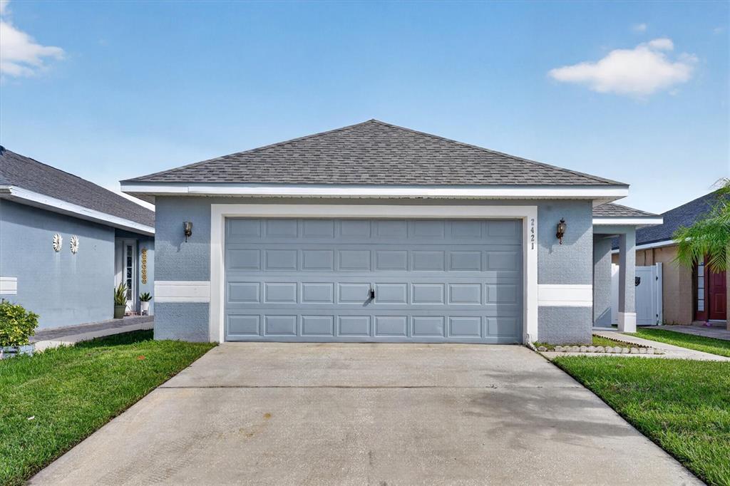 2421 Ruddenstone Way Kissimmee, FL 34744 - Photo 3 of 29 Gallery Image 3