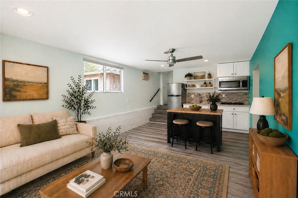 1256 East Fallbrook Street Fallbrook, CA 92028 - Photo 45 of 59 a living room with furniture kitchen view and a window
