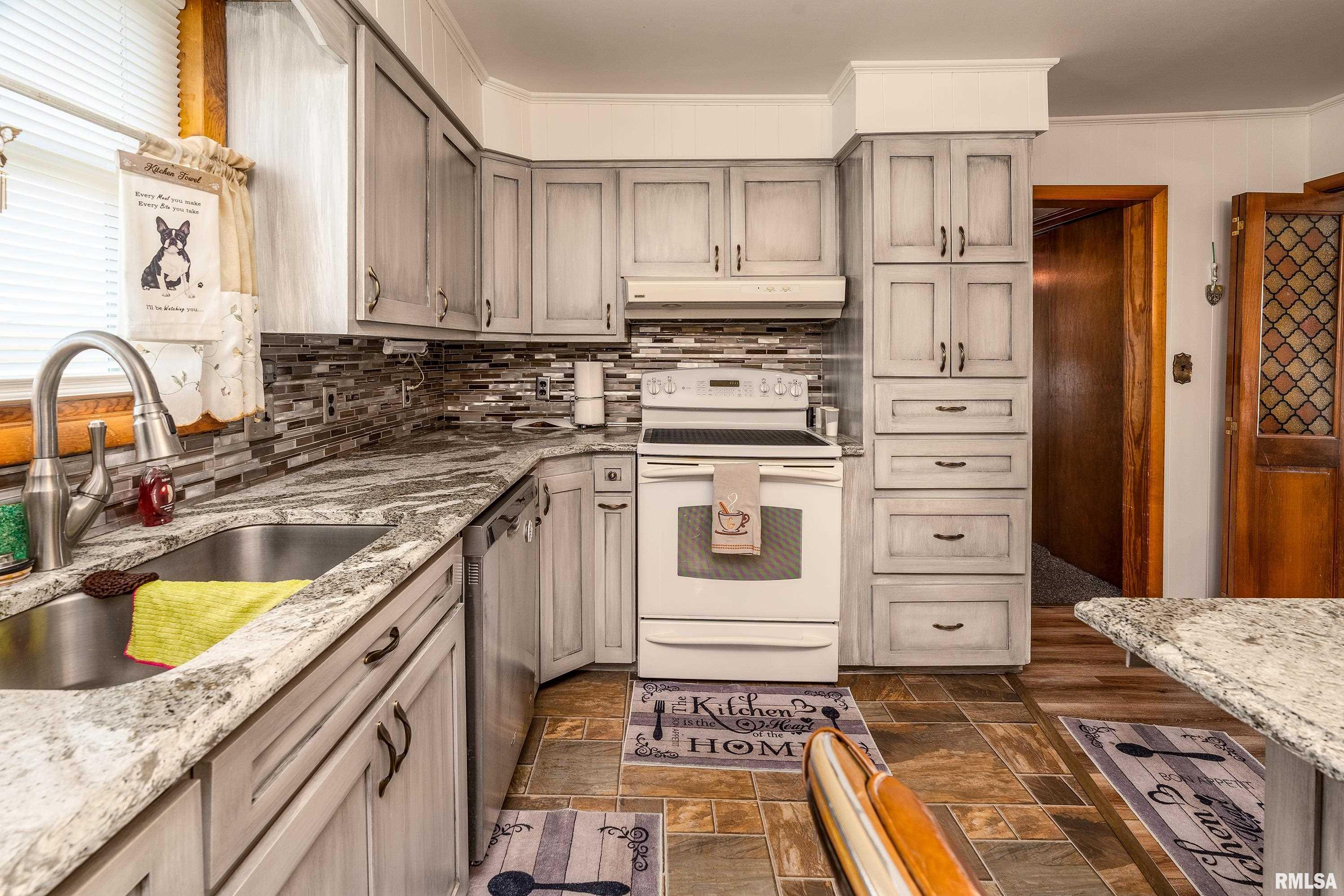 2305 Weaver Road Herrin, IL 62948 - Photo 16 of 34