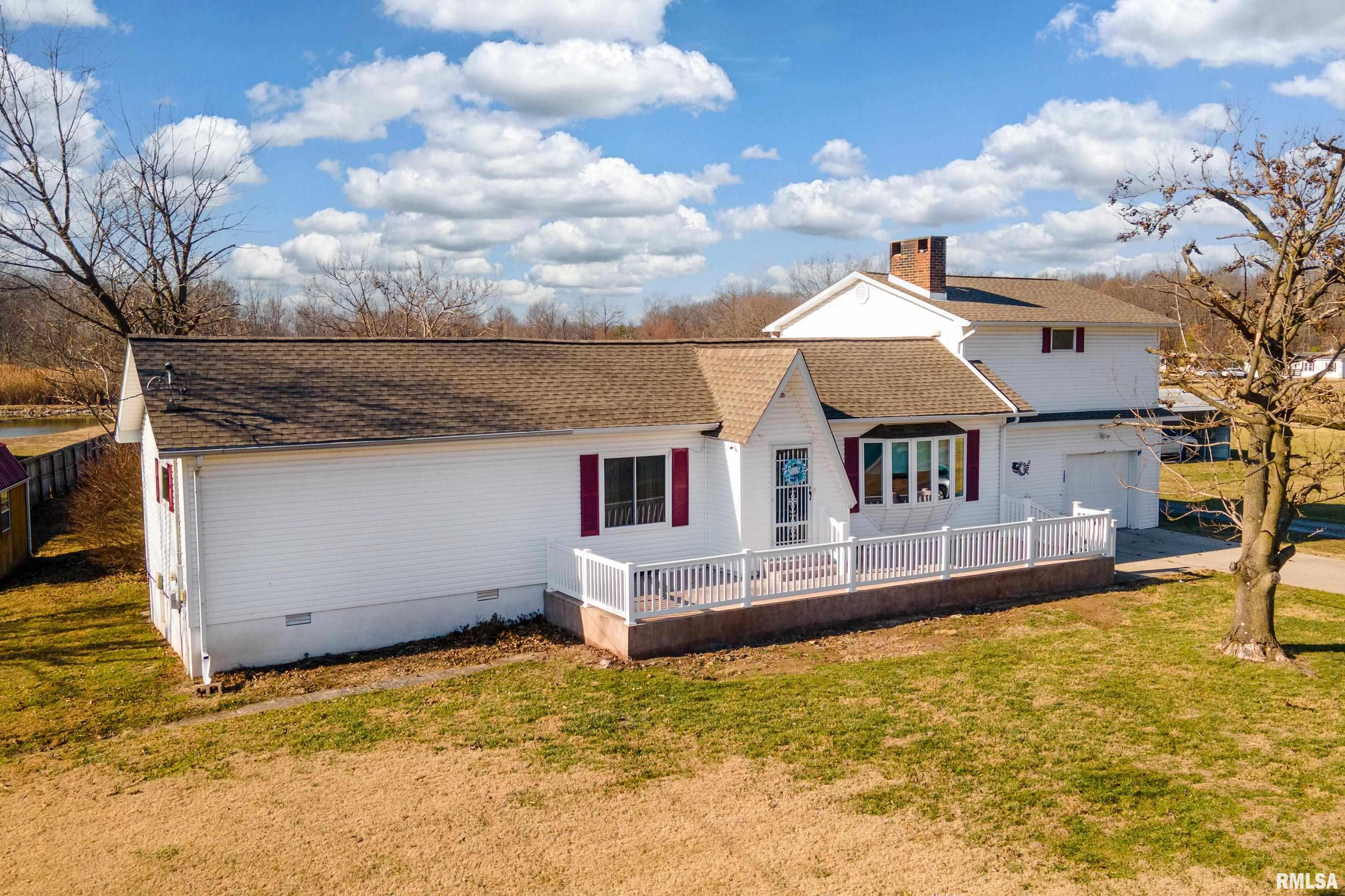 2305 Weaver Road Herrin, IL 62948 - Photo 2 of 34