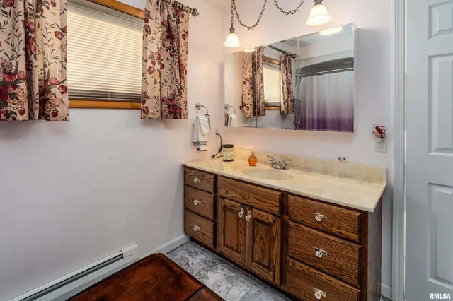 $268,000 | 2305 Weaver Road, Herrin, IL 62948