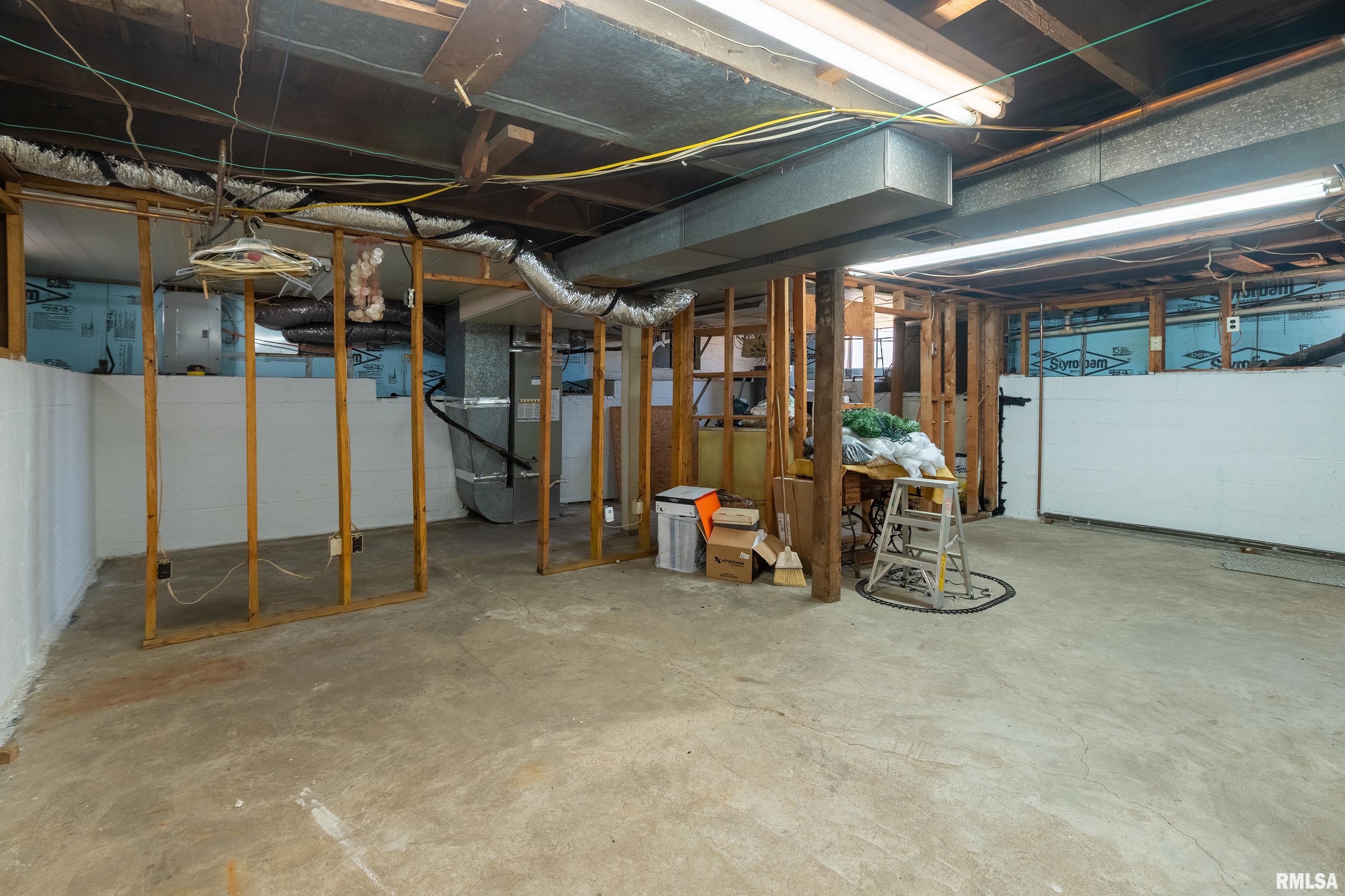 2305 Weaver Road Herrin, IL 62948 - Photo 25 of 34