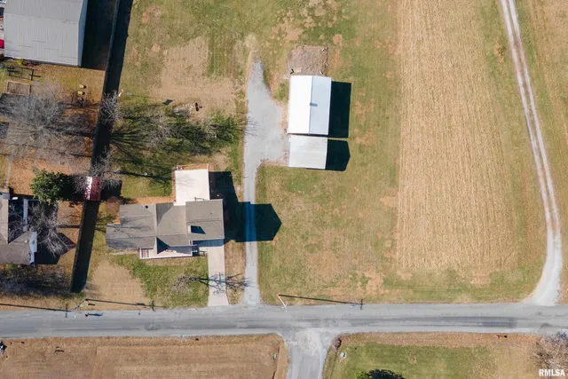 $268,000 | 2305 Weaver Road, Herrin, IL 62948