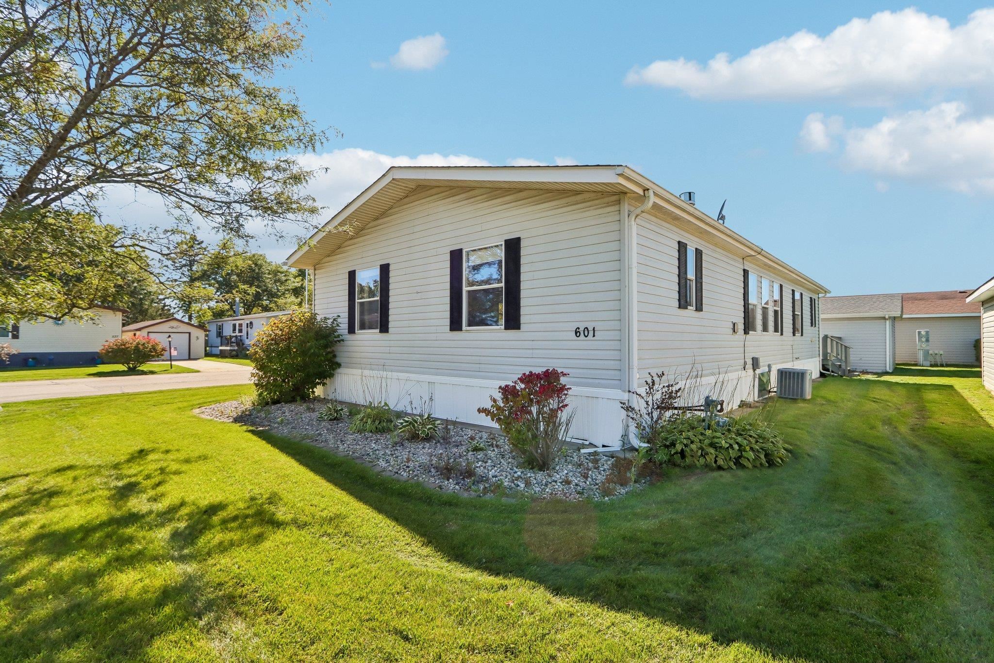 601 Park Ridge Road Waterford, WI 53185 - Photo 36 of 39 Gallery Image 36