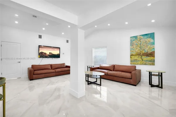 $6,000 | 18280 Northeast 8th Avenue, North Miami Beach, FL 33162
