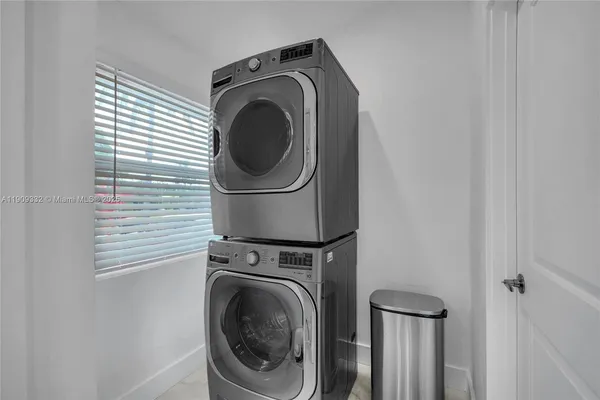 $6,000 | 18280 Northeast 8th Avenue, North Miami Beach, FL 33162