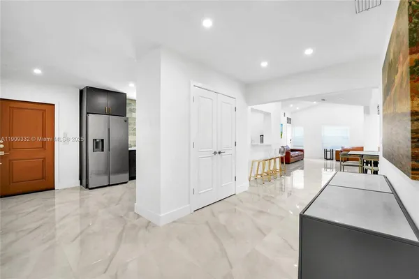 $6,000 | 18280 Northeast 8th Avenue, North Miami Beach, FL 33162