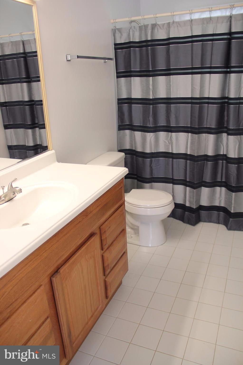 1616 Weyburn Road Baltimore, MD 21237 - Photo 19 of 24 Bath