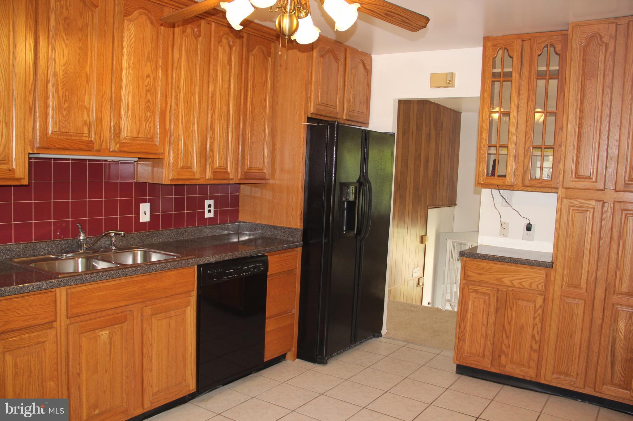1616 Weyburn Road Baltimore, MD 21237 - Photo 3 of 24 Kitchen