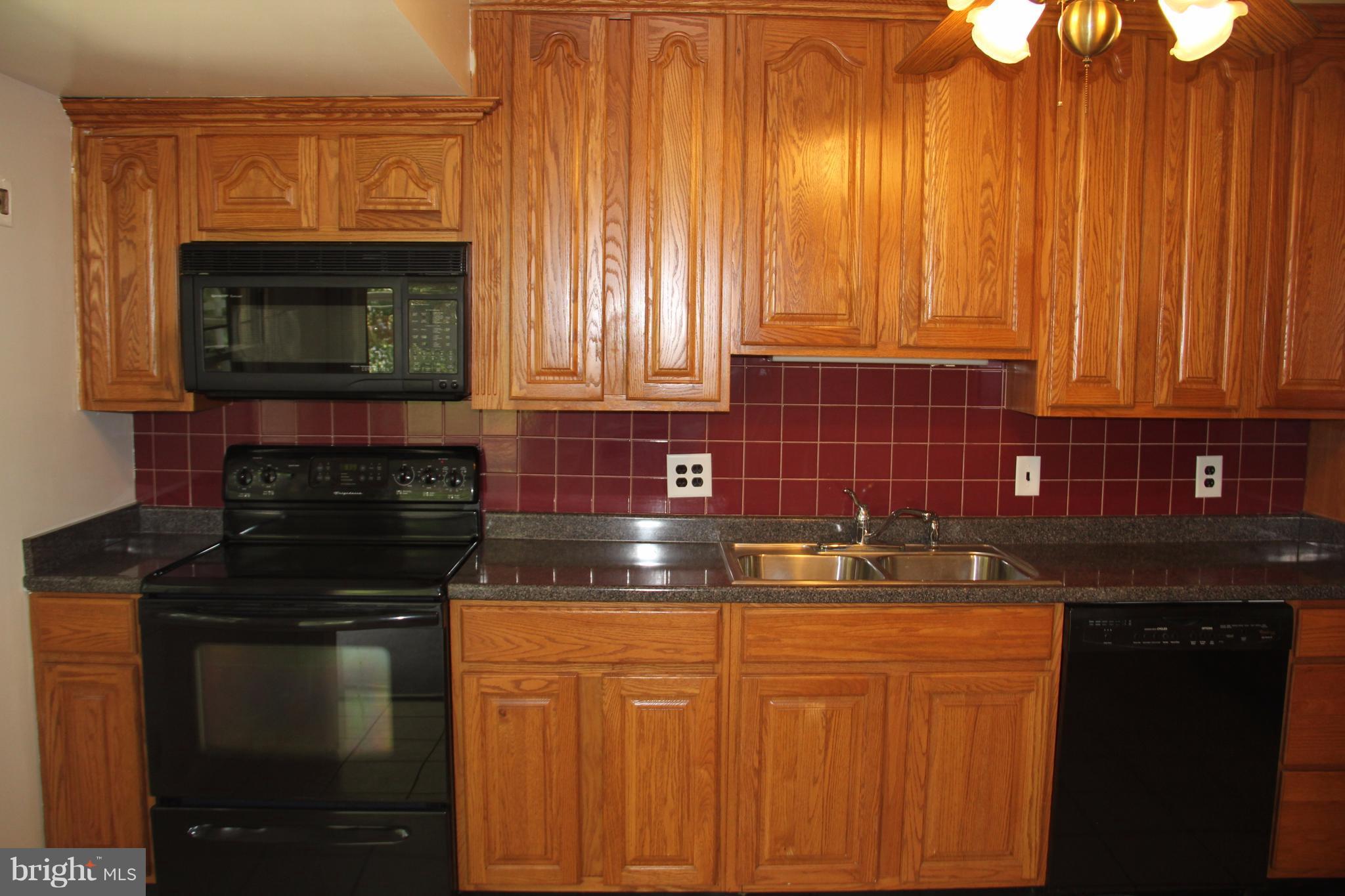 1616 Weyburn Road Baltimore, MD 21237 - Photo 5 of 24 Kitchen