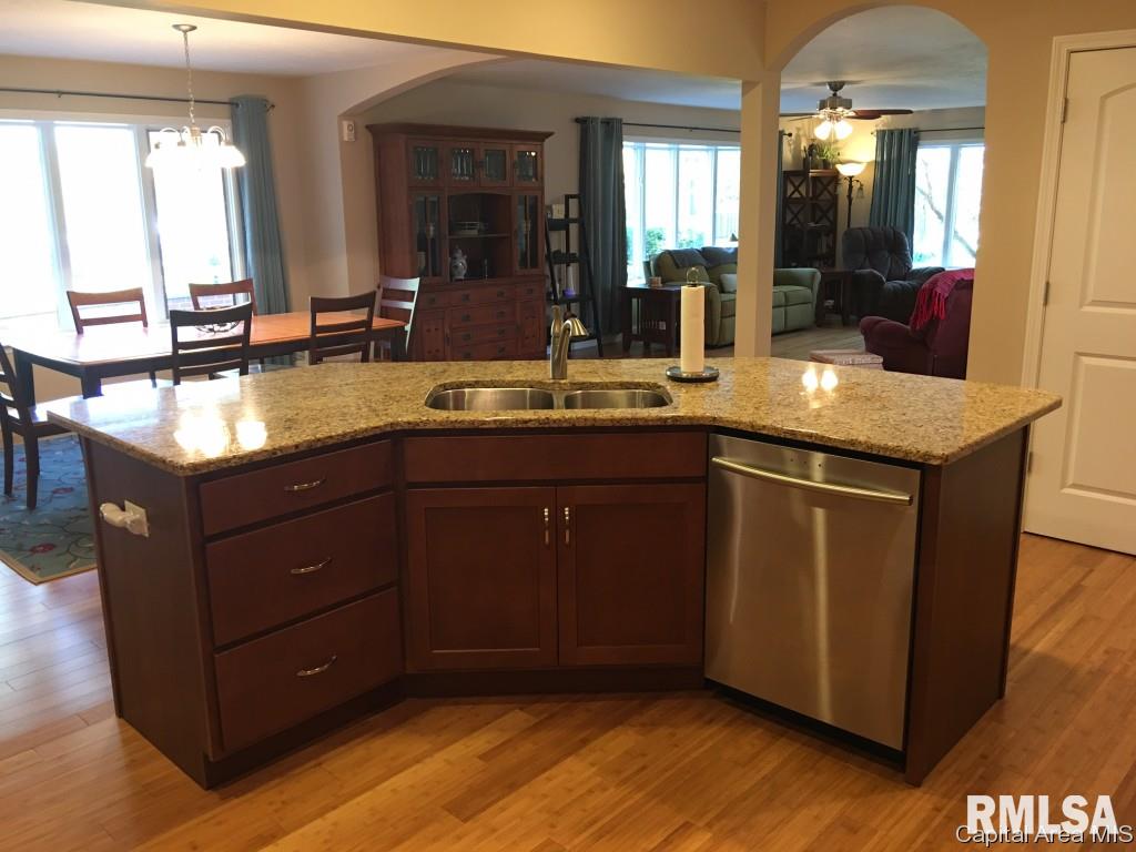 8083 West Outer Road Sherman, IL 62684 - Photo 13 of 35 Gallery Image 13