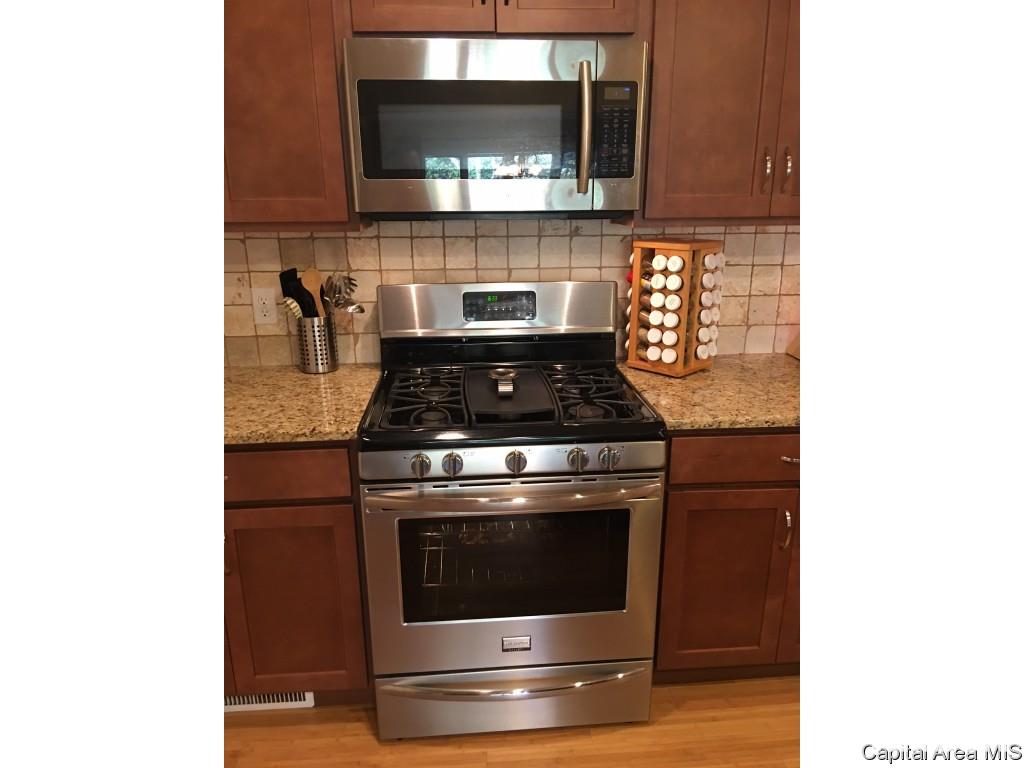 8083 West Outer Road Sherman, IL 62684 - Photo 14 of 35 Gallery Image 14