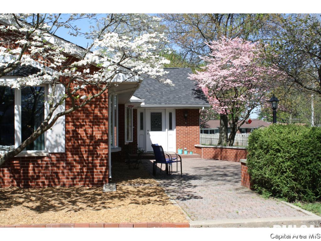 8083 West Outer Road Sherman, IL 62684 - Photo 2 of 35 Gallery Image 2
