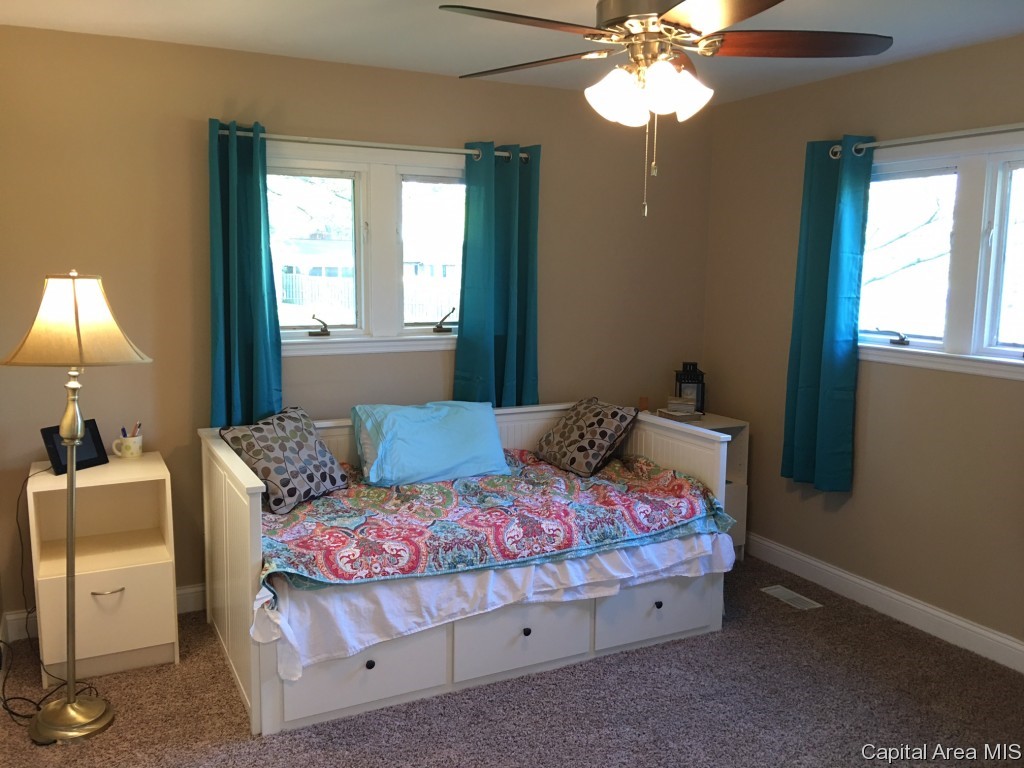 8083 West Outer Road Sherman, IL 62684 - Photo 26 of 35 Gallery Image 26