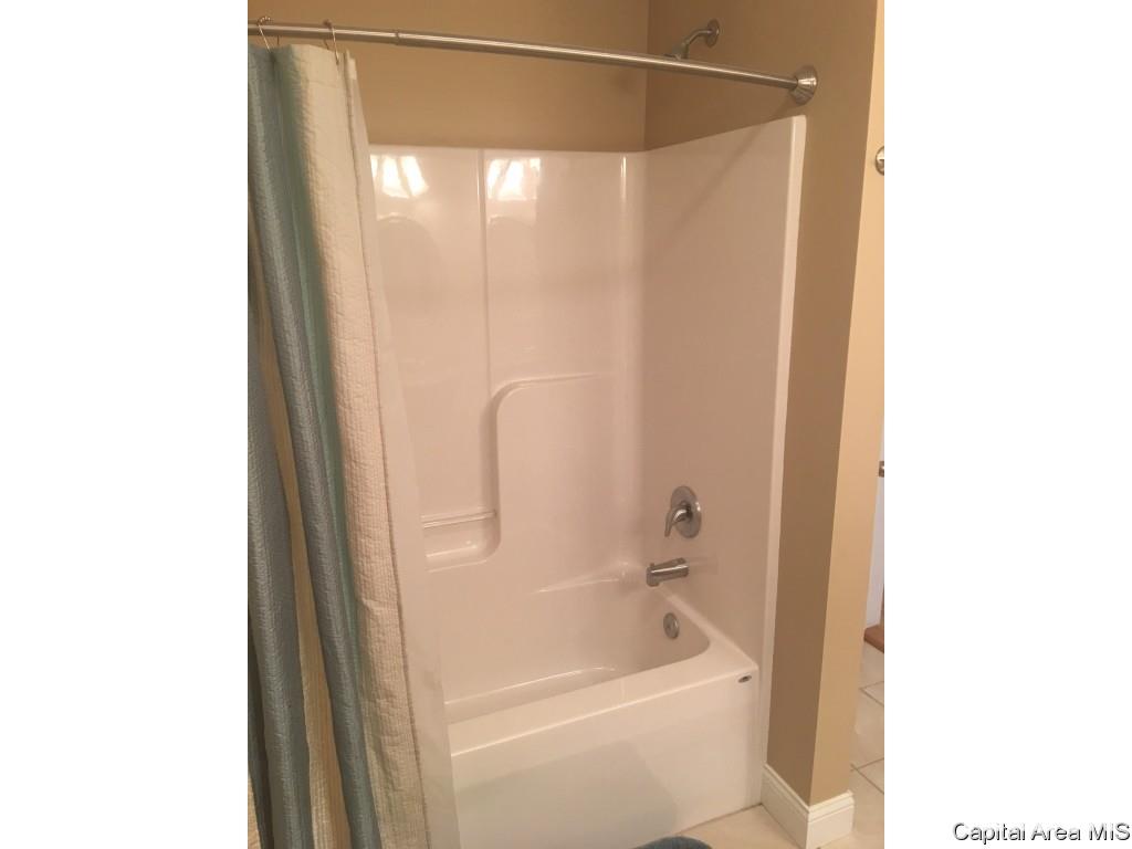 8083 West Outer Road Sherman, IL 62684 - Photo 29 of 35 Gallery Image 29
