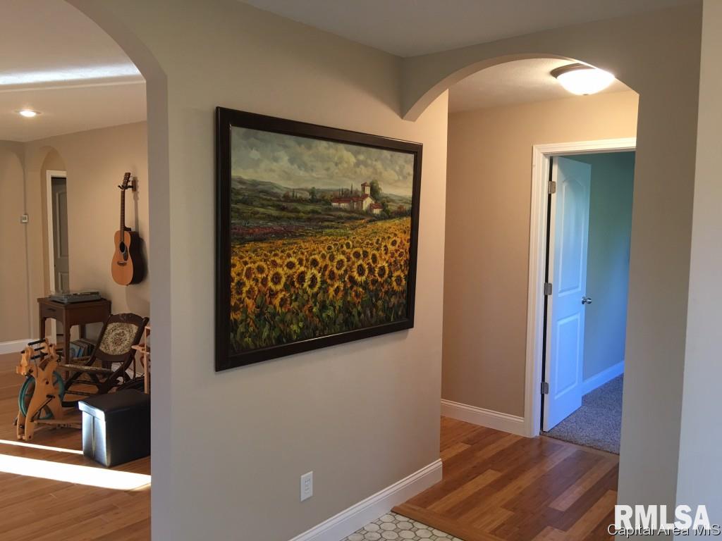 8083 West Outer Road Sherman, IL 62684 - Photo 6 of 35 Gallery Image 6