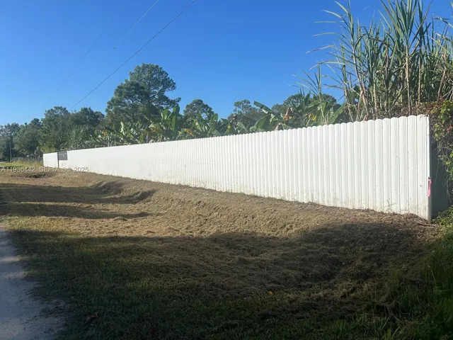 $120,000 | 460 South Sendero Street, Clewiston, FL 33440