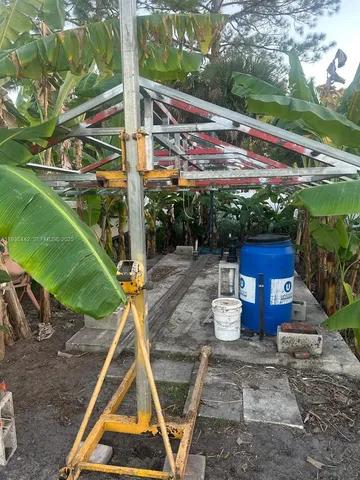 a view of outdoor space