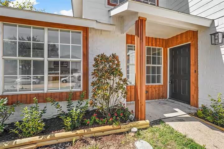 3925 Bond Street Rowlett, TX 75088 - Photo 4 of 36