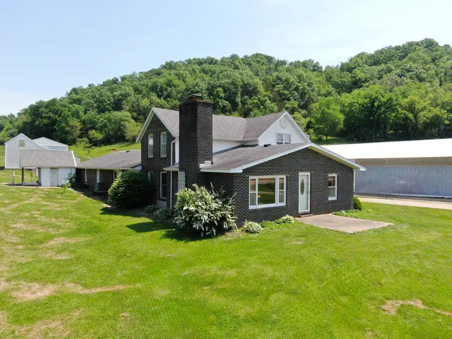 $2,900,000 | 16884 County Highway South, Hickory Grove, WI 53805