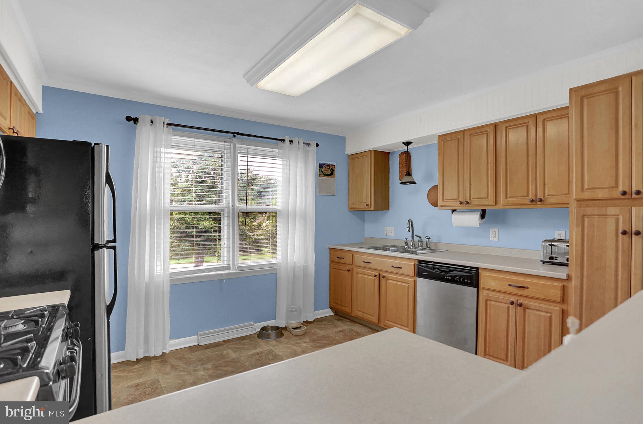 2210 Greenbriar Road York, PA 17404 - Photo 17 of 41 Gallery Image 17