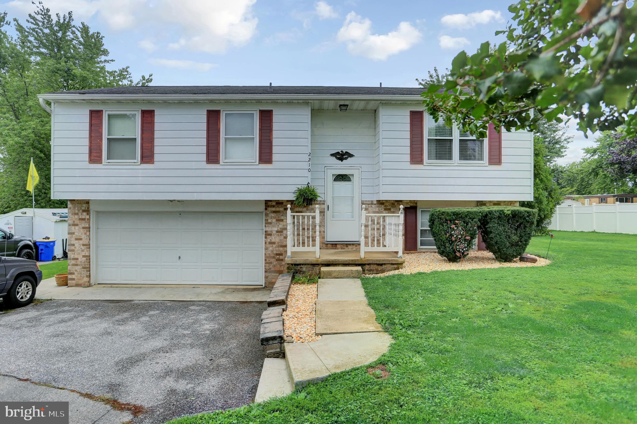 2210 Greenbriar Road York, PA 17404 - Photo 4 of 41 Gallery Image 4